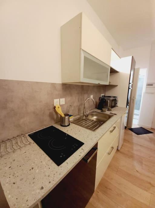 Le 29 Cuty, Wifi, A 3Min De La Gare Sncf Apartment Agen Exterior photo